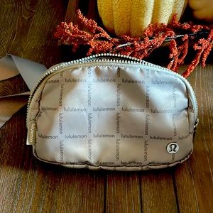 Lululemon Everywhere Belt Bag 1L